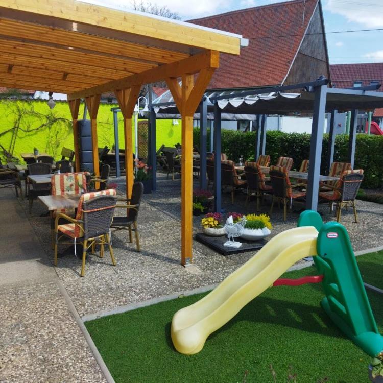 Hotel 4 Jahreszeiten Mit Restaurant Albstadt Bagian luar foto